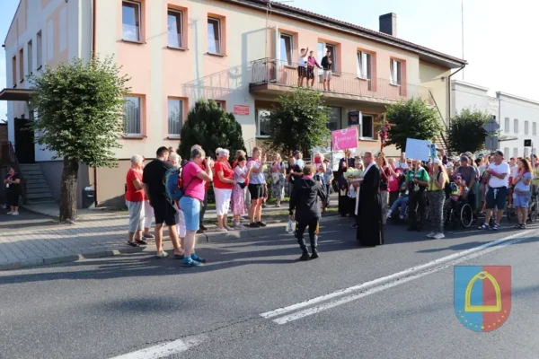 Amarantowa pielgrzymka przeszła przez Gminę Czarnożyły