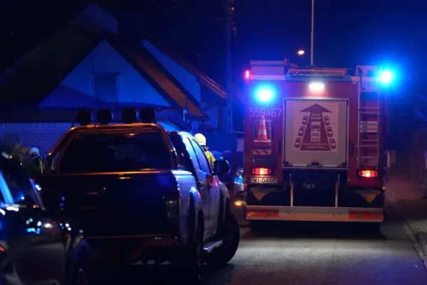 Pomoc OSP Wieluń przy oświetleniu miejsca działań policji