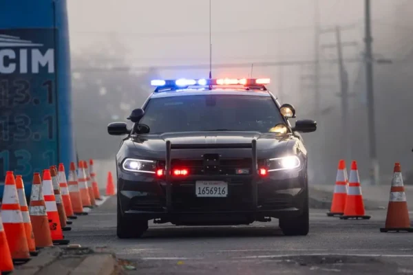 Bezpieczny powrót z wakacji – apel policji na ostatni weekend lata