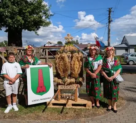 Dożynki w Czarnożyłach: Gmina Mokrsko zaprezentowała wieniec