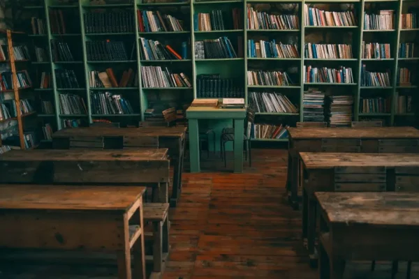 Biblioteka w Wieluniu wznawia działalność z nową ofertą lektur szkolnych