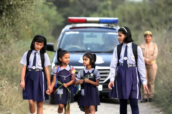 Policjanci z Wielunia uczą dzieci bezpieczeństwa w ramach ROADPOL Safety Days 2026
